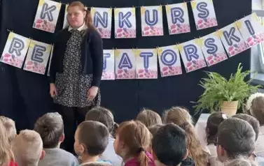 Szkolny Konkurs Recytatorski pt. Niekt&oacute;rzy lubią poezję 6
