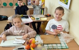 Owocowa uczta w klasie pierwszej!  4