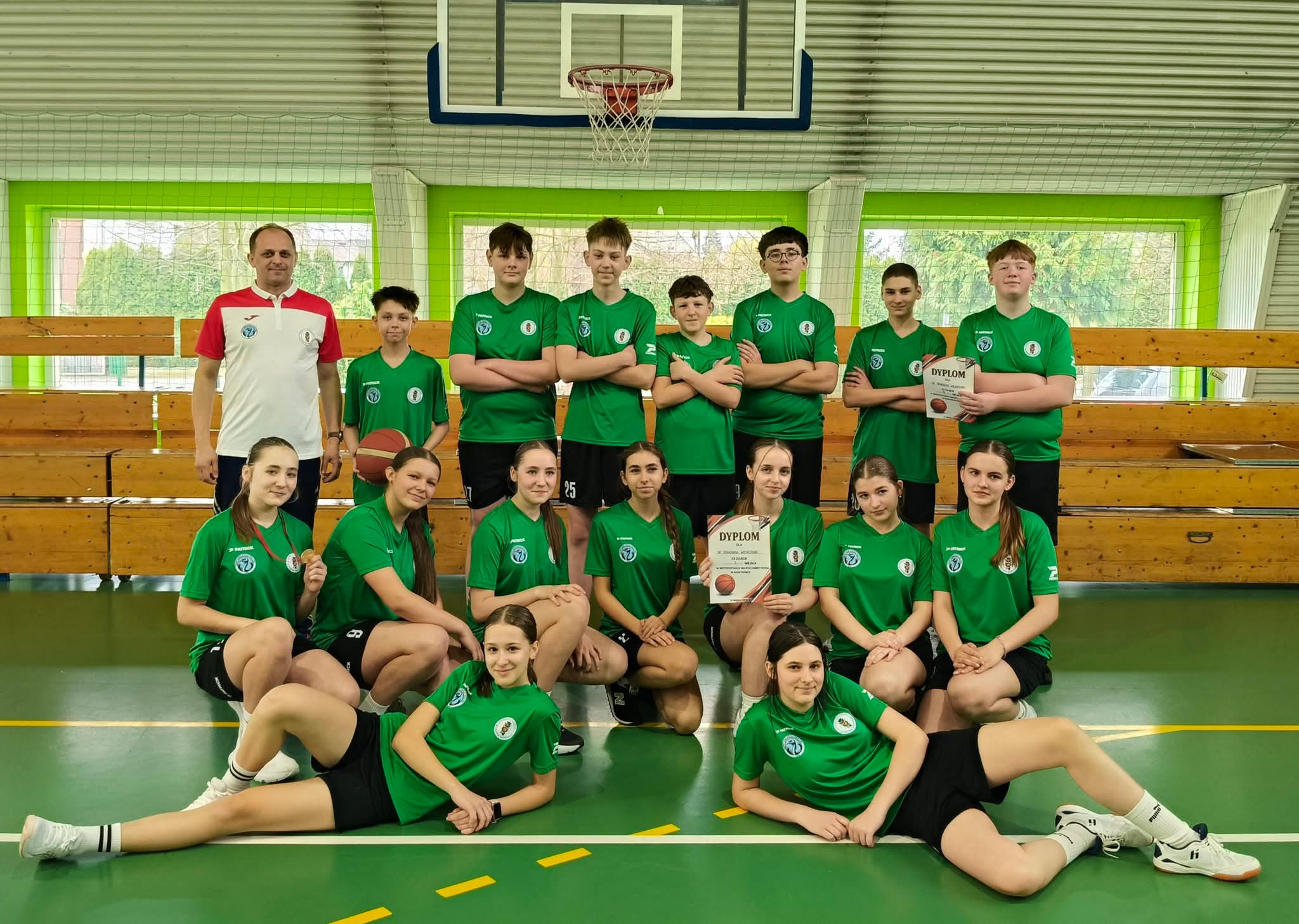 ZŁOTE_DZIEWCZYNY_I_WALECZNI_CHŁOPCY_&ndash;_BASKETBALL_DAY_W_SYCOWIE_(2)