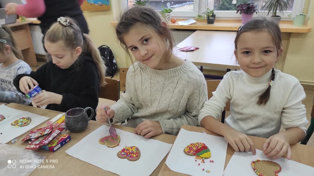 Dekorowanie_pierniczk&oacute;w_(2)